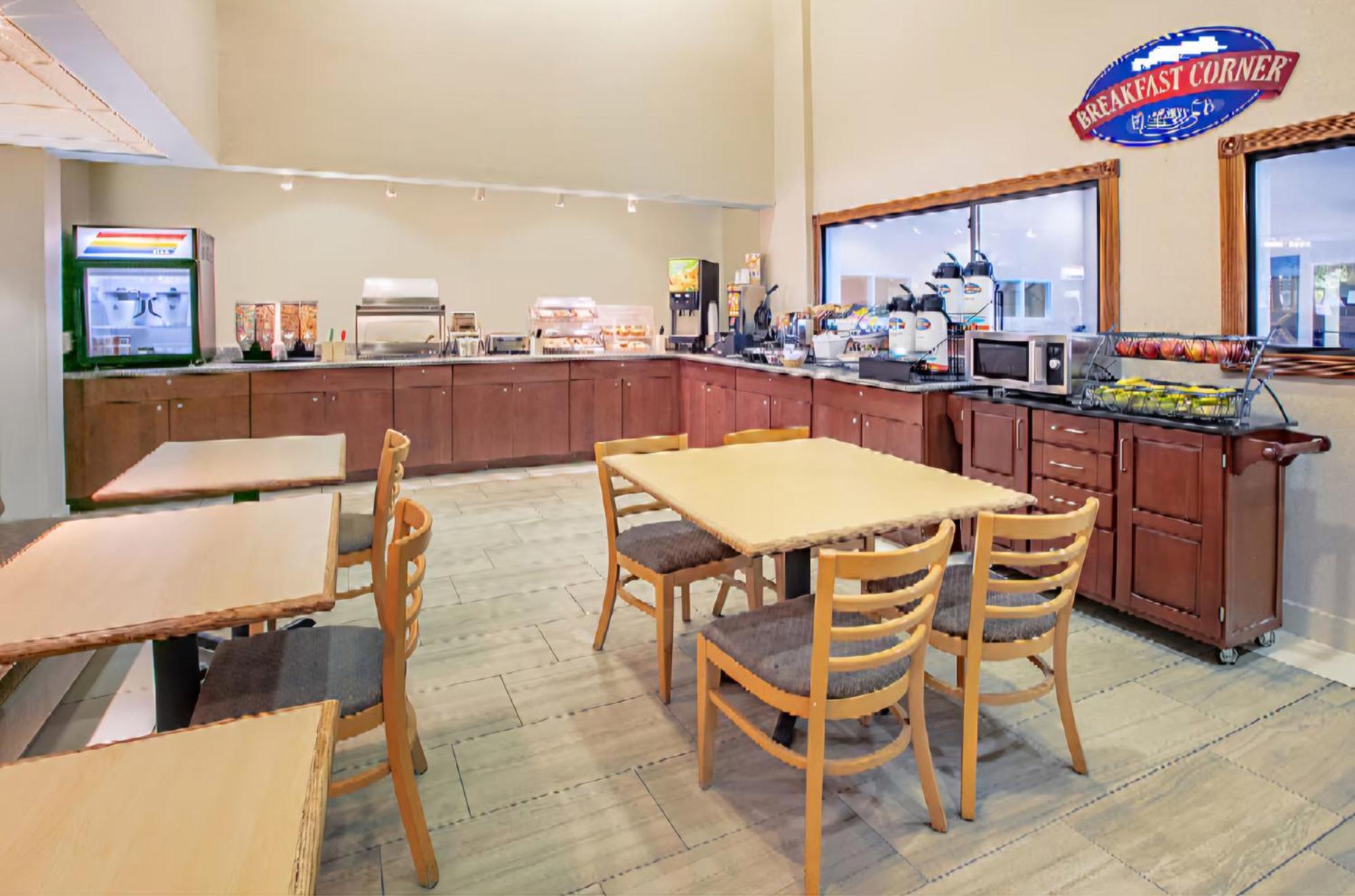 Cash Rewards Inn & Suites 罗斯韦尔 外观 照片